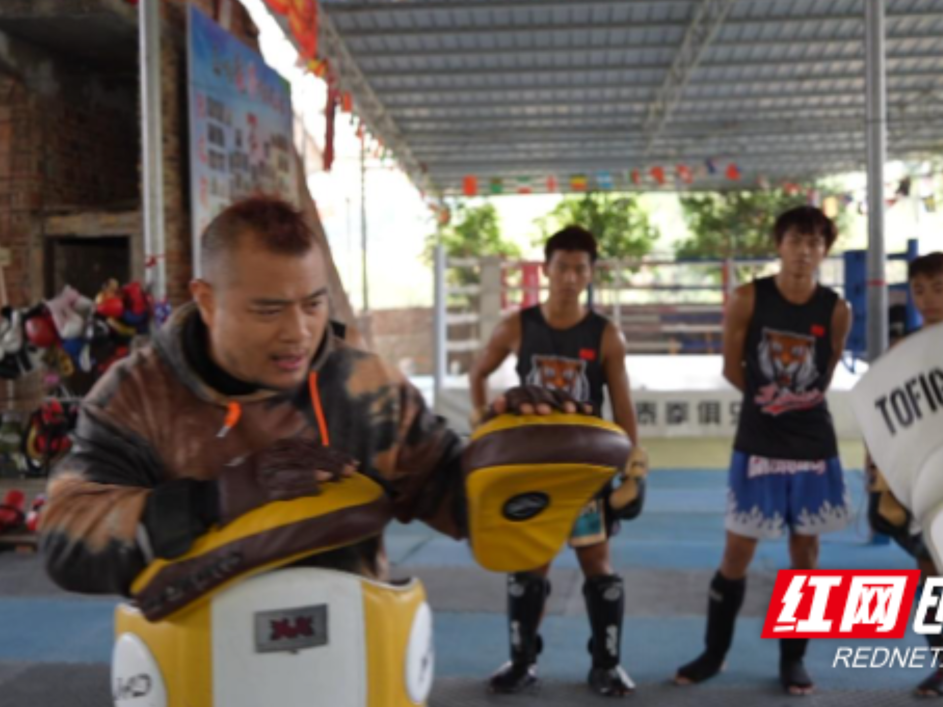 宜章县:教练回乡“育新苗” 乡村劲吹“搏击风”