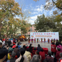 北湖区金桥社区举办新型婚育文化文艺汇演 