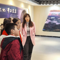 桂阳县选调生带领学生探访舂陵江湿地公园