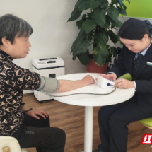 政银联动暖民心 邮爱驿站架起服务连心桥