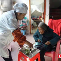 嘉禾县:志愿服务破解乡村养老“食”事难题