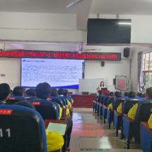 临武县武水镇：人大代表送法进校园