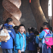 200余名学子研学栖凤渡 沉浸式传承鱼粉非遗