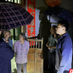 苏仙区：985名干部下沉一线  织密防汛“安全网”
