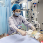 生命线上的守夜人——记湘南学院附属医院ICU护士牛丹的11年坚守