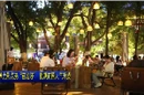 视频 | 水幕光影点亮“夜经济” 假期商圈人气升腾