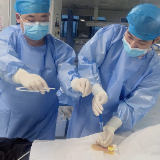 引流管下的“特殊考场”：一场生命与梦想的双向奔赴