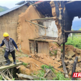临武县水东镇：代表联动拆危建保民安