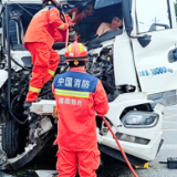 安仁消防紧急救援疲劳驾驶被困司机