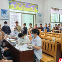 资兴市唐洞街道：体检进村暖民心