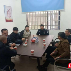 桂东东洛：“红领雁”领航百业兴