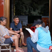 湖财学子进宅侯村推普 为贡米产业添新声