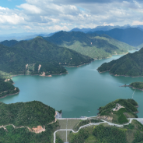 宜章县莽山水库：彩虹映照 碧水青山