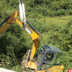 筑牢平安防线 护航平安上学路——苏仙区许家洞镇全力整治道路隐患