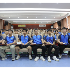 中国科学院老科学家科普演讲团走进宜章县中小学校