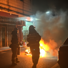 电动车夜间起火 安仁消防紧急处置化险为夷