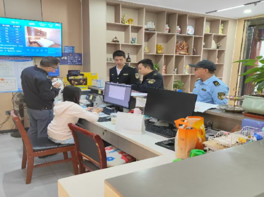 桂阳县市场监管局：合规指导护航群众过节