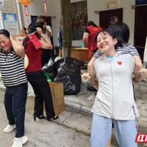 苏仙区湘南学院社区组织开展中秋国庆主题游园会