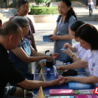 湘南学院附属医院联合社区开展“医社彩虹桥”党建义诊活动