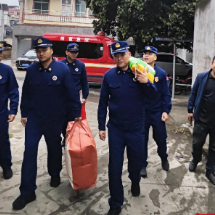 宜章县消防救援大队走访慰问特殊困难群众