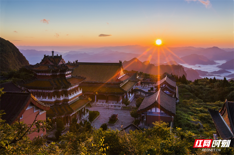 天门山寺 罗启英.JPG