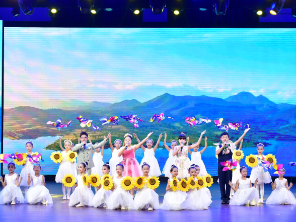 视频丨童声唱响《我们属于大自然》 演绎人与自然共生之美