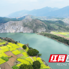 湖南江华：一汪碧水入画来