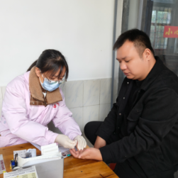 冷水滩区上岭桥镇开展无偿献血活动