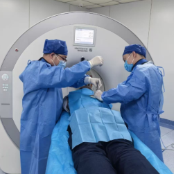 医疗服务提升年丨永州市中心医院成功开展放射性粒子植入术 为晚期肺癌患者带来新希望