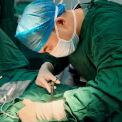 医疗服务提升年丨永州市中心医院:生死时速!成功救治“回肠穿孔”早产宝宝