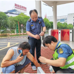永州高速丨站所联动，紧急救援车辆侧翻受伤司机