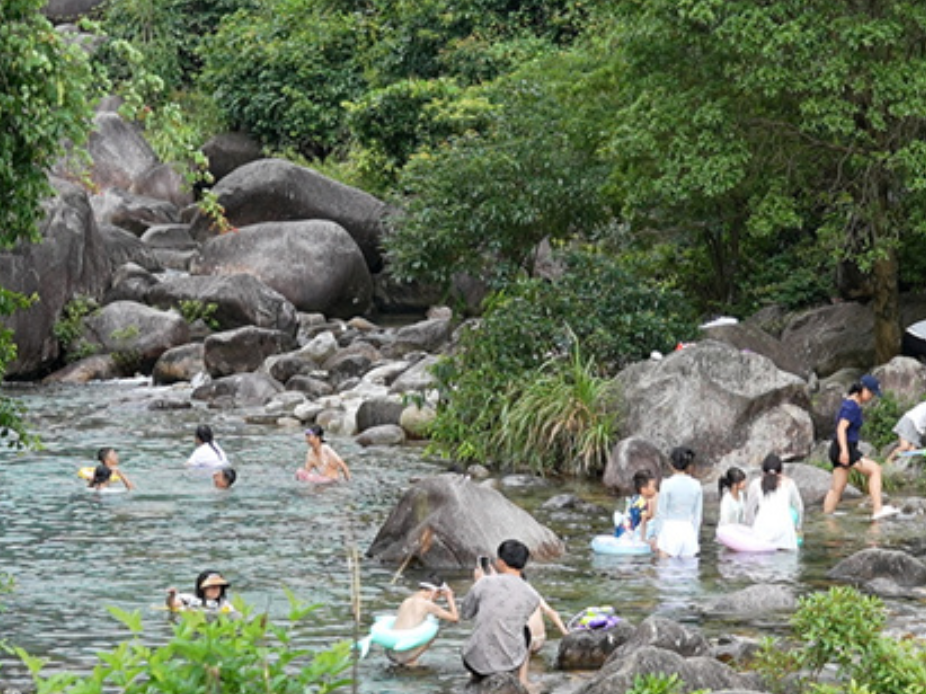 道县：“凉资源”变身“热经济” 避暑纳凉带火乡村“清凉经济”