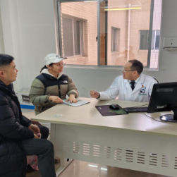  医疗服务提升年丨永州市中心医院开设首个药学门诊 迈向精准用药新时代