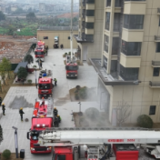 东安开展高层建筑灭火救援实战演练 筑牢消防安全防线