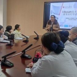 省人民医院专家到永州市第四人民医院康复医学科带教查房