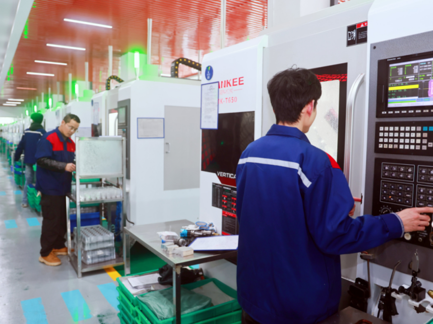 永州经开区：企业复工复产忙 全力冲刺“开门红”