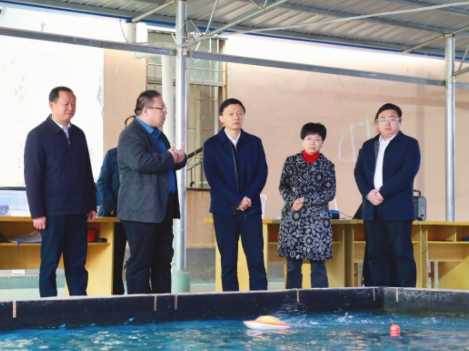 东安：唐何到耀祥中学调研教育教学工作