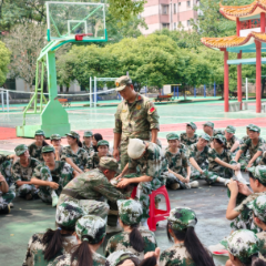 永州八中：军训学救护 演练筑平安