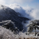 武功山冬日手札：冰挂不语，云海成诗