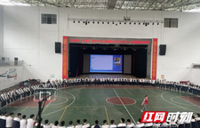 义诊进村暖民心 减压锦囊赠考生——省第二人民医院赴龙山开展乡村健康义诊暨高考减压团体辅导活动