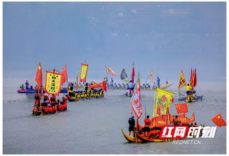 湘西泸溪：村舟破浪 火爆出圈