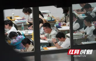 组图丨高三学子奋斗的模样——致敬那些与星光同行的日子