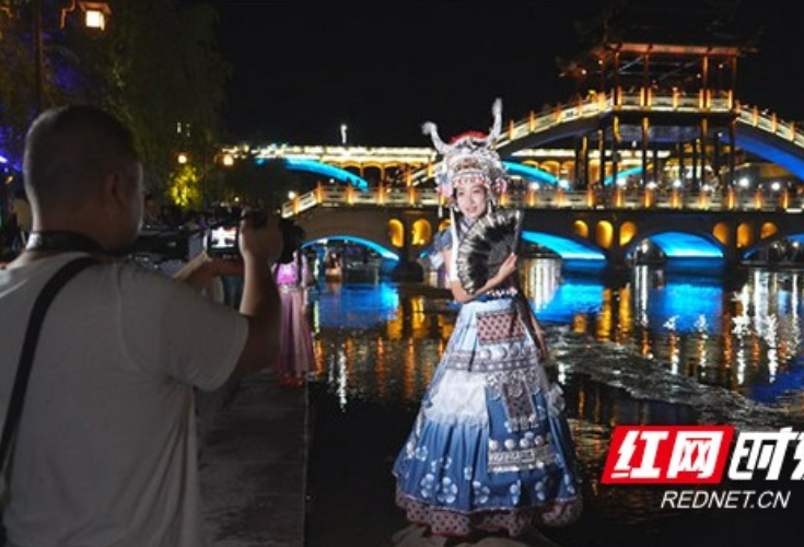 凤凰旅拍：用一段美好记忆塑造出劳务品牌“金名片”