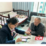 龙山联通：上门服务优体验 普惠通信惠民生