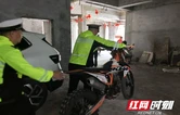 永顺公安交警追查凌晨炸街扰民车辆