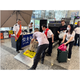 岳阳东站：“粽”情服务 党员先锋暖旅途