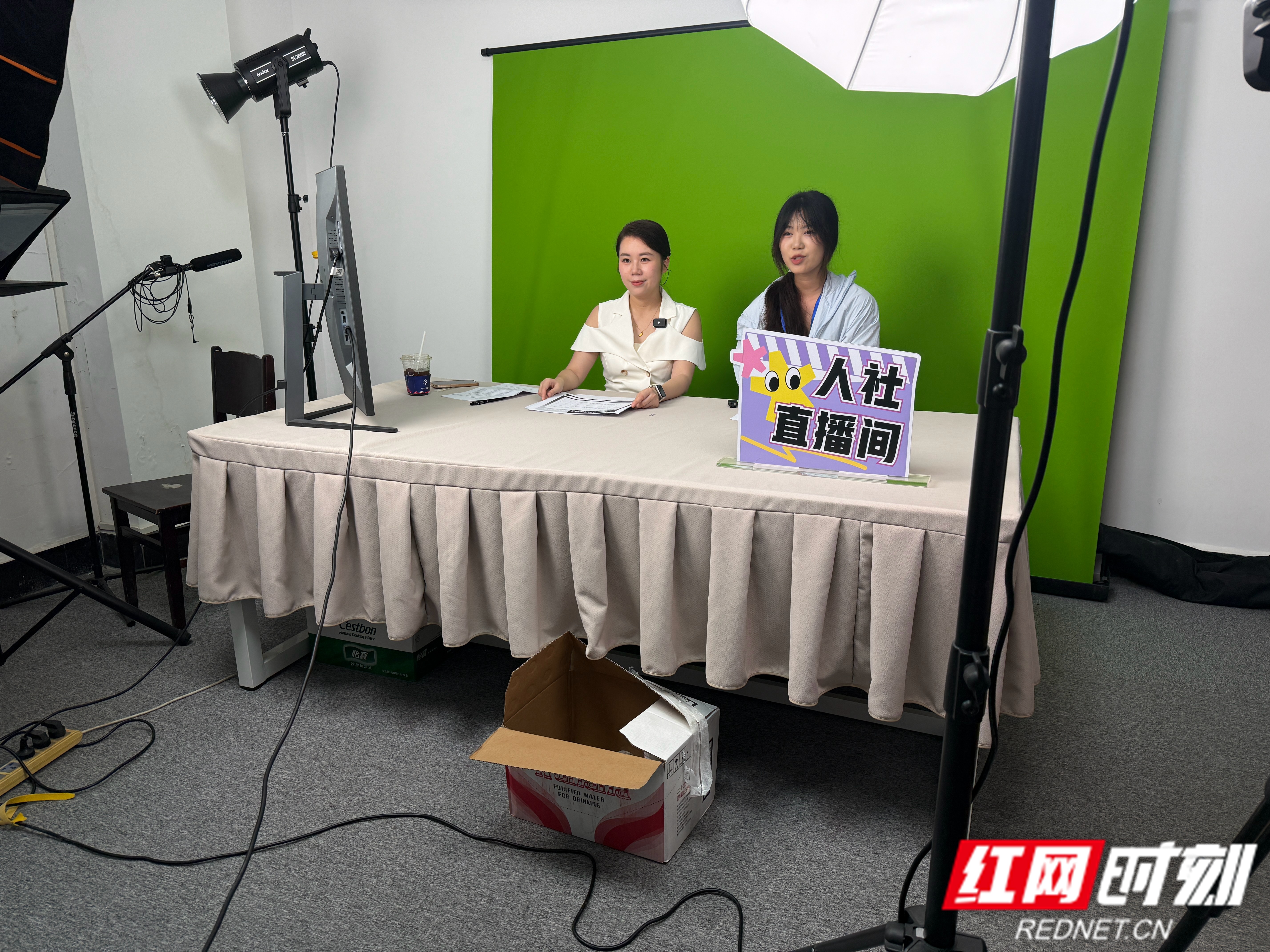 人社2.jpg 人社2.jpg