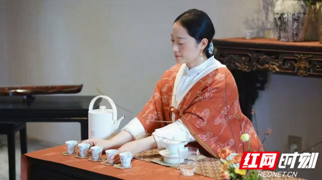 金鹗2.jpg 金鹗2.jpg