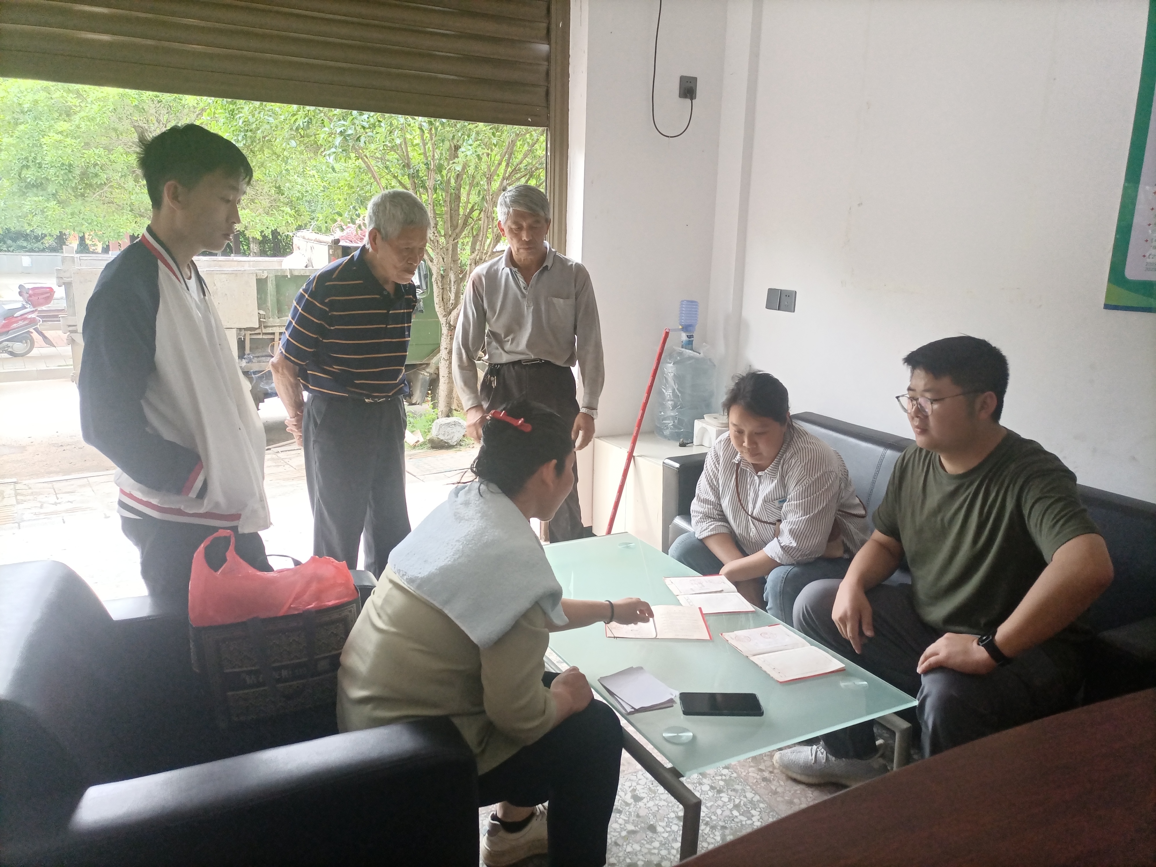 汾市镇：代表化身“调解员”化解纠纷显担当