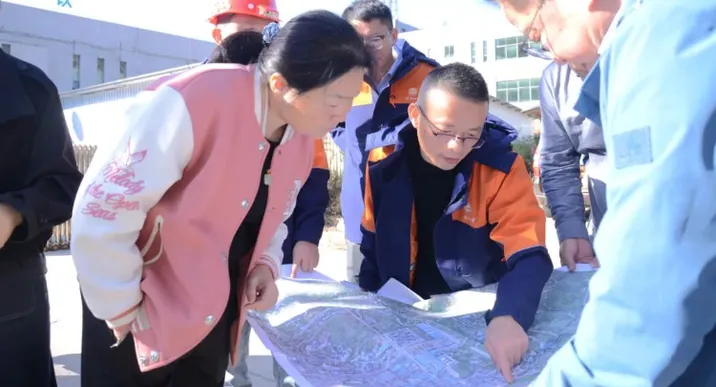 湖南省地质院党委副书记、院长张皓率队赴邵东调研石膏矿采空区防治工作